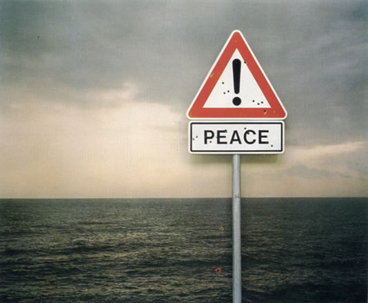 Francesco Garbelli, Peace, 1990, stampa fotografica montata su lactoflex con cartelli di segnaletica stradale, 220x185x20 cm